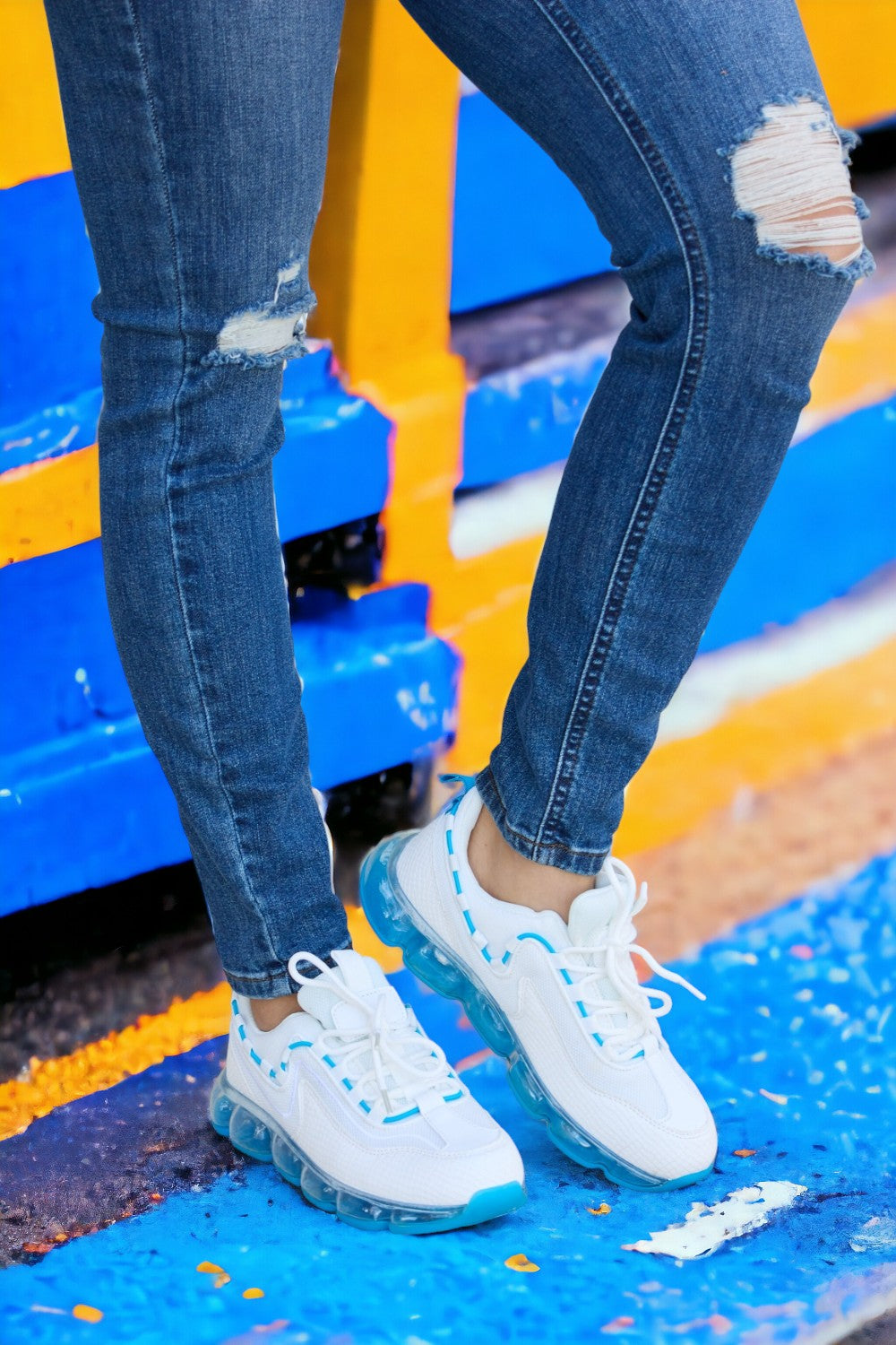 Forever Link Lace-Up Air-Cushioned Athletic Shoes