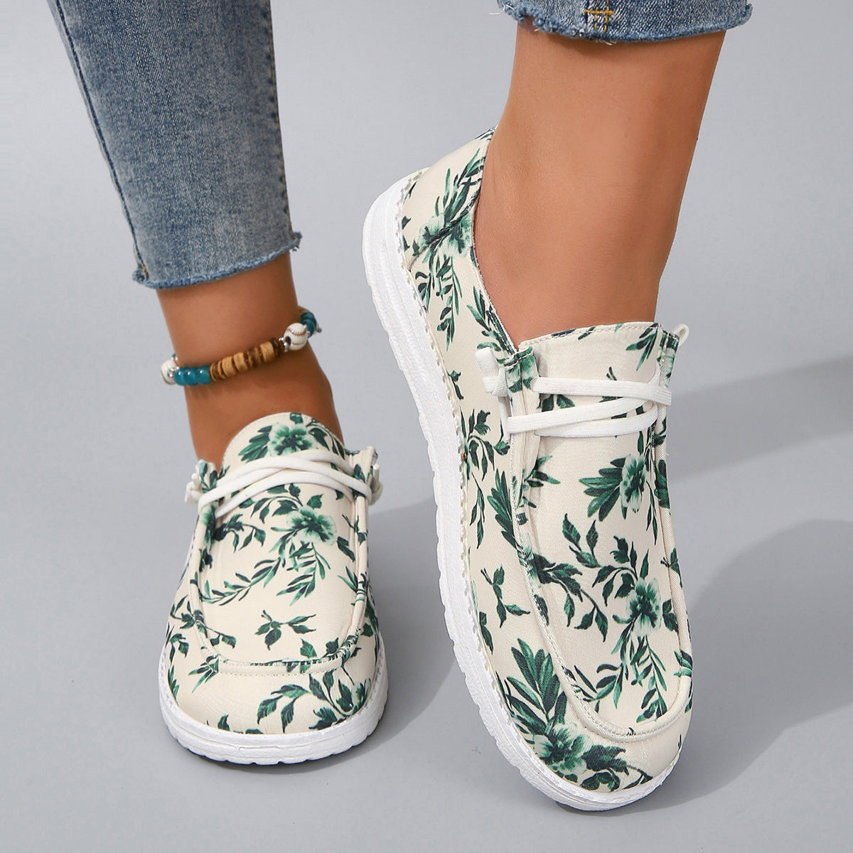 Printed Round Toe Flat Sneakers