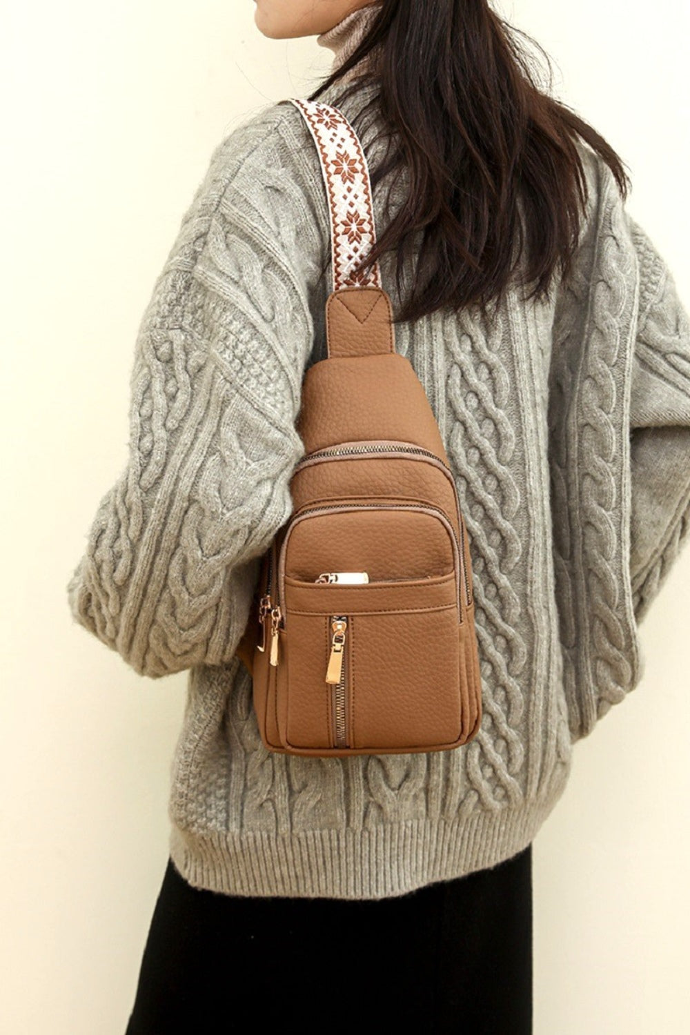 GBZ ★ Metro Luxe Sling Pack