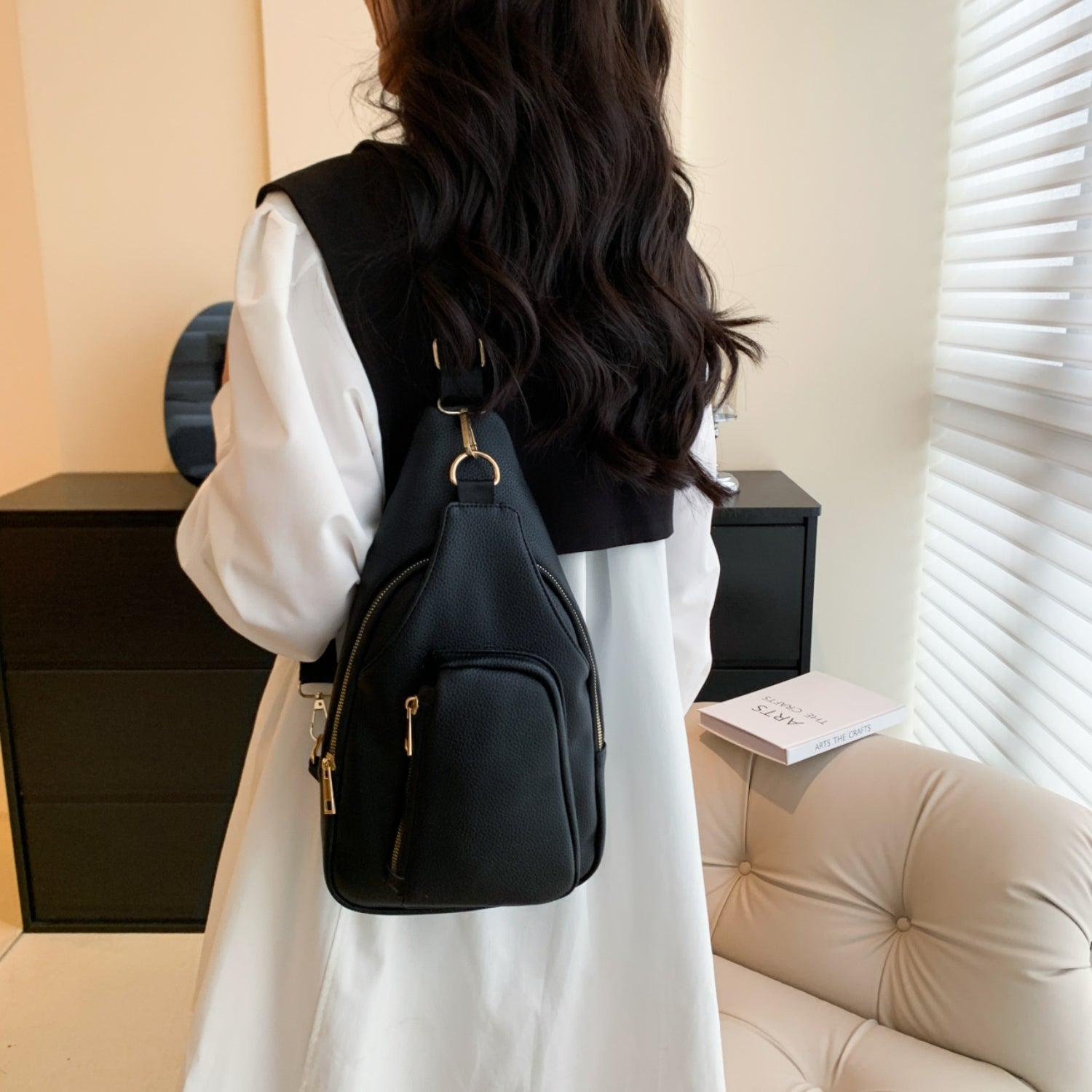 GBZ ★ Contour Sling Bag