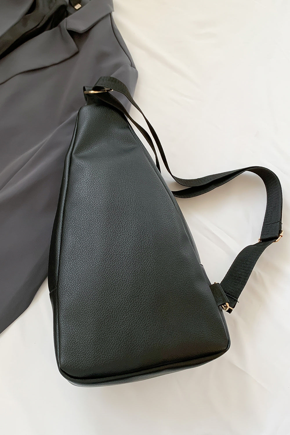 GBZ ★ Pure Simple Sling Bag