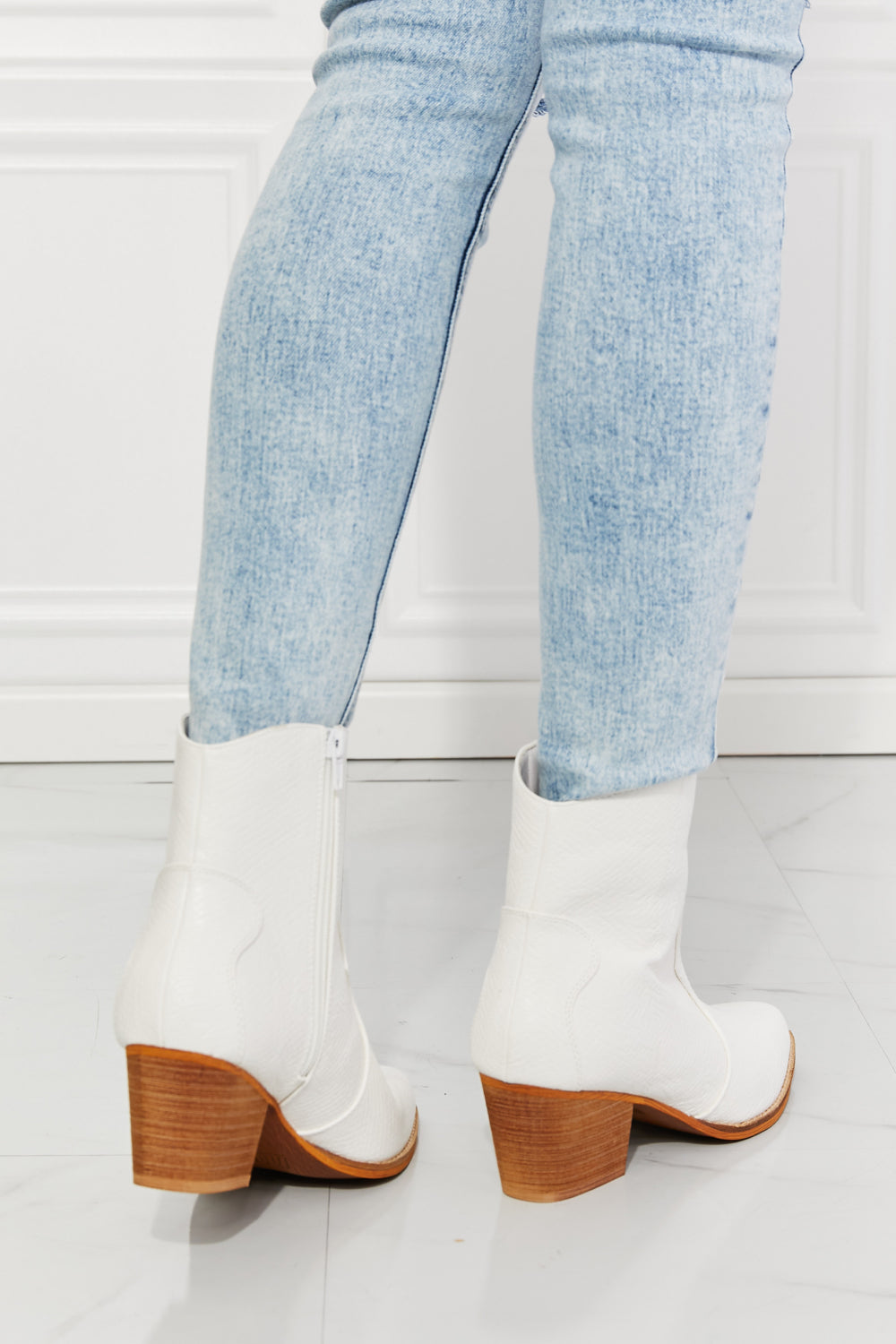 MMShoes Watertower Town Faux Leather Western Ankle Boots in White